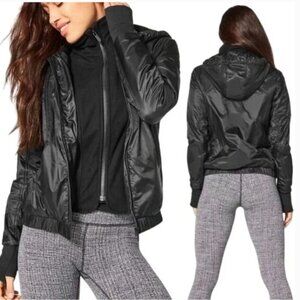 Lululemon Black Jacket Glyde Insulated Water Resistant Scuba Hoodie Size 10